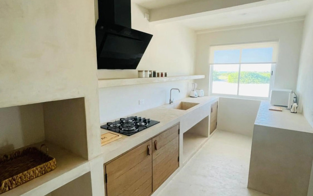 Casa en primera linea de playa con alberca