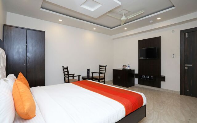 OYO 11375 Hotel G20 Inn
