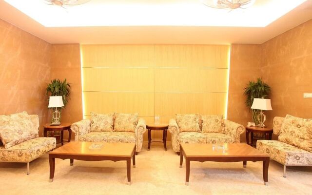 Phoenix Jinghua Hotel