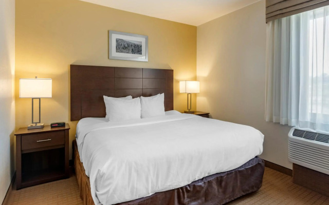 MainStay Suites Near Denver Downtown