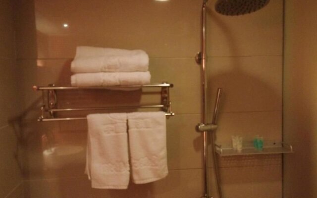 Ganzhou Iron Dragon Hotel