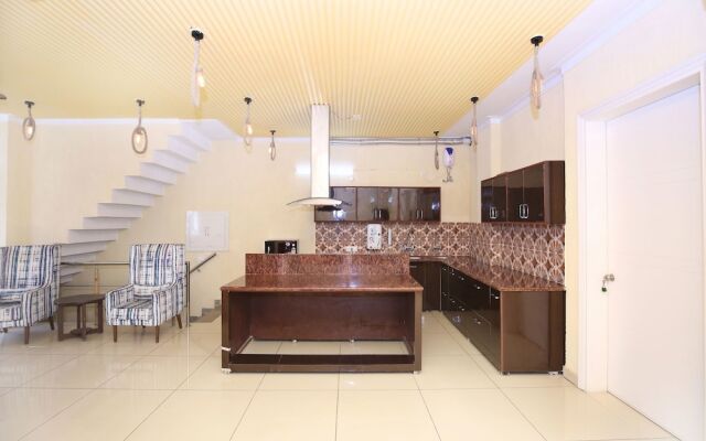 OYO 13130 Dream Nest
