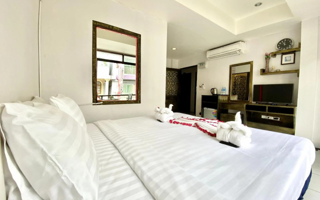 Long Beach Hotel Patong