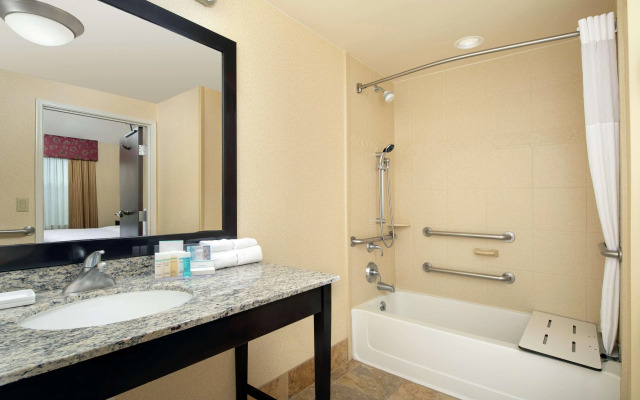 Hampton Inn & Suites Seattle/Federal Way