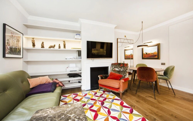 Super Convenient one bed Apartment With Terrace Just off Kensington High Street