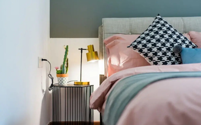 Locals Boutique Apartment Jiuzhou Port.3