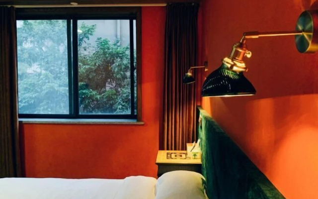 Haikou 13 March swimming pool b&B – Guest Rooms – Haikou