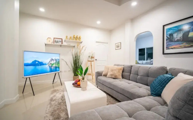 Ocean View 4BR Pool Villa KataBB Seaview