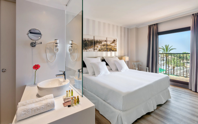 Barcelo Isla Canela Hotel