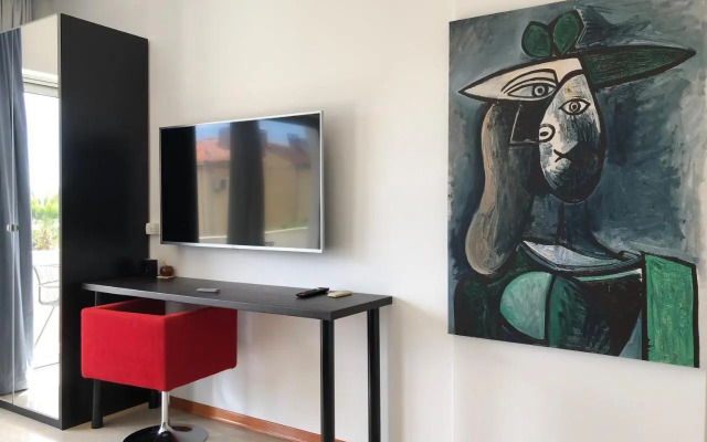 Studio Lycia Top 2020