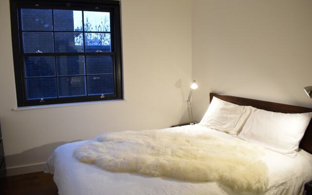 2 Bed Flat In Shadwell