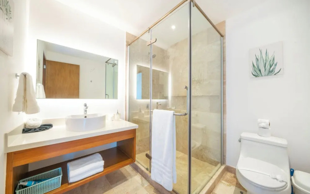 2 BR Condo - Rooftop Pool At Ipanema 504