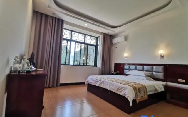 Libo Xiaoqikong Diyu Palace Holiday Hotel