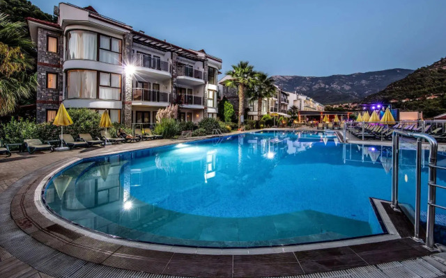 Golden Life Heights Deluxe Suite  - Adults Only