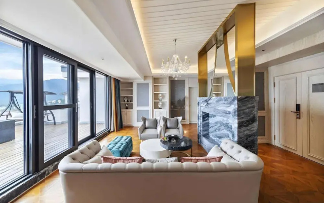 Howard Johnson by Wyndham Lake Serenity Hot Springs Xichang