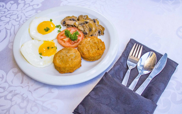 Hutten Heights Lodge by Ilawu