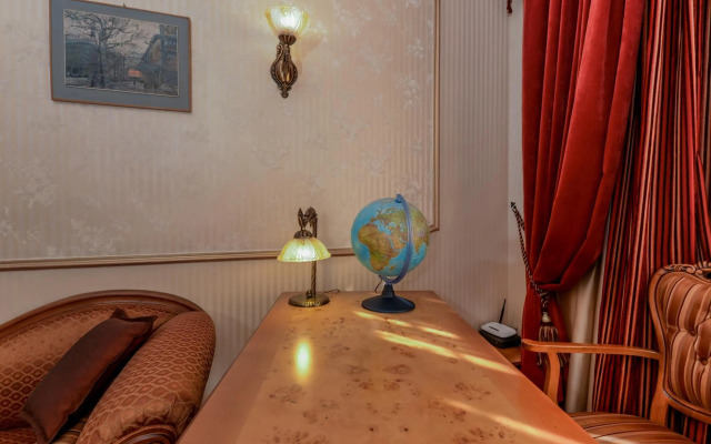 Aristocratic Sofia Studio Apartment Next to Cathedral