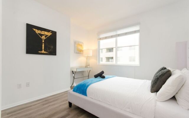Hollywood Walk of Fame Two Bedrooms