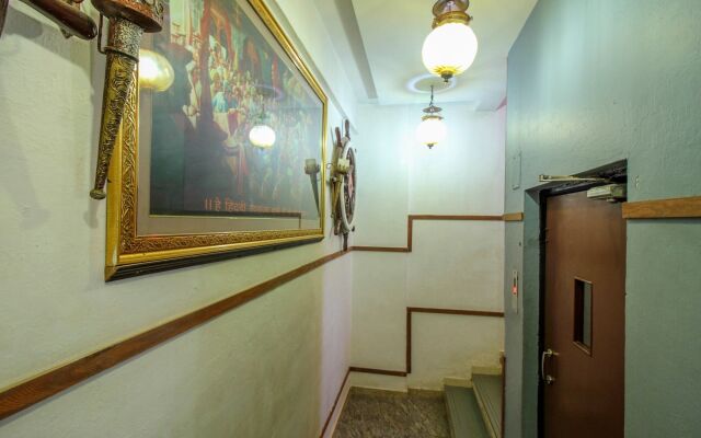 FabHotel Swamini Niwas Malad East