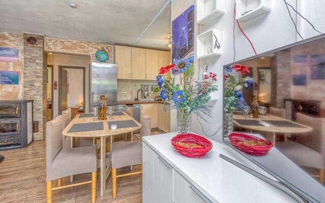 Holiday House Mir