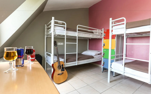 Le Montclair Montmartre by River Hostel