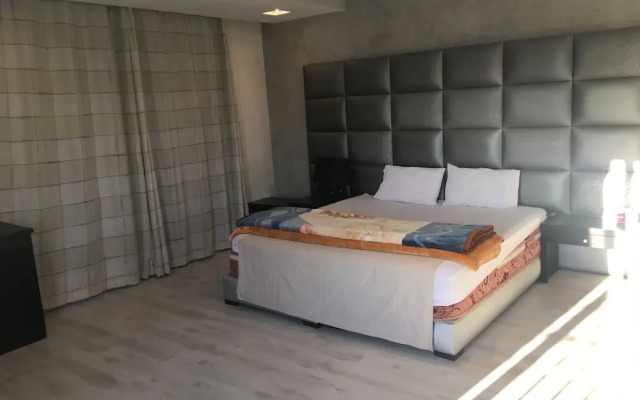 Beach Side Villa With Pool RefN1050