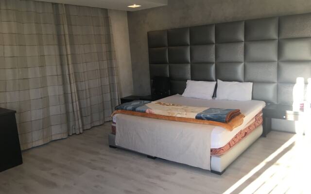 Beach Side Villa With Pool RefN1050