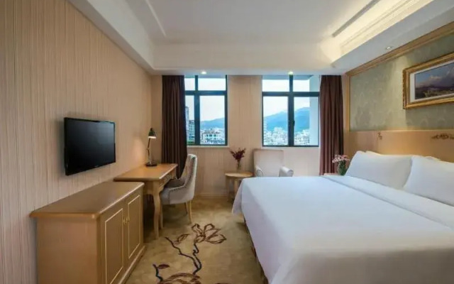 Vienna Hotel Shenzhen East Railway Station Branch