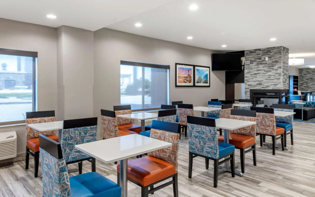 Comfort Inn & Suites