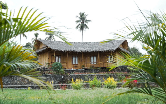 Borobudur Balkondes Kembang Limus