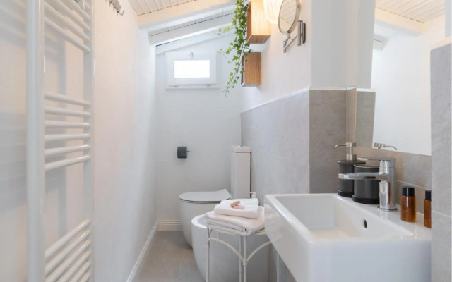 Living Walls Florence Apartments