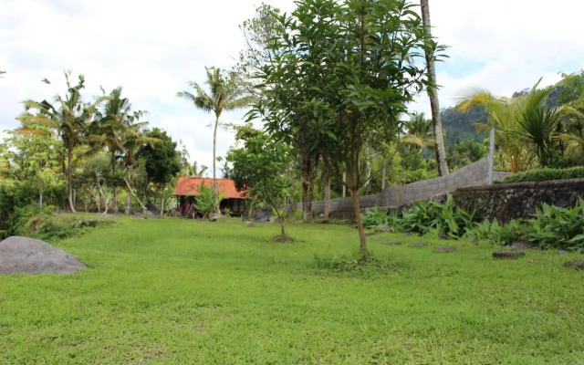 Pondok Tepi Sungai
