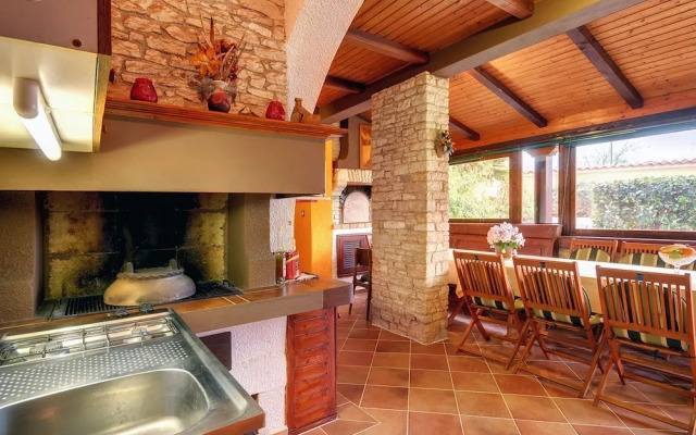 Holiday House in Muntic, Istria, With Fitness Room