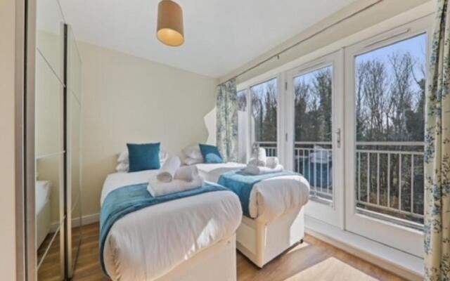 Golden Stays - Sleeps 4 Canterbury Comfy - Entire Apartment