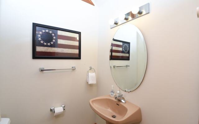 Lake Reflections 4 Bedroom House