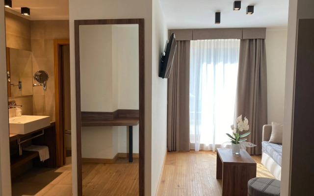 Dolomeet Boutique Hotel