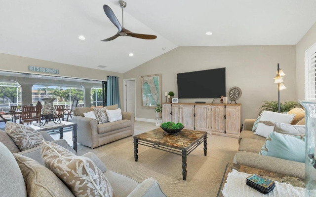 1588 san Marino Court