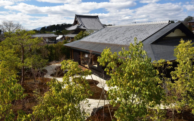 Aoi Suites at Nanzenji Modern & Traditional Japanese Style