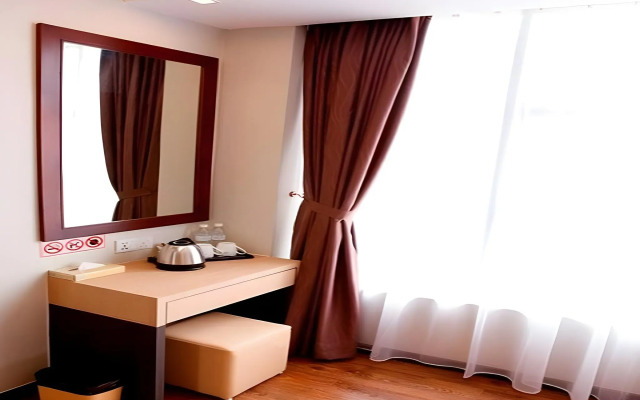 Lot 10 Boutique Hotel