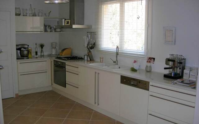 Villa with 4 Bedrooms in Lambesc, with Private Pool, Enclosed Garden And Wifi - 30 Km From the Beach