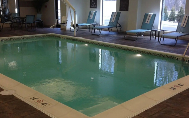 Comfort Suites Youngstown North