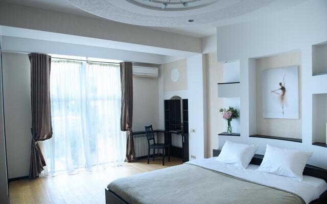 Апартаменты на улице Клубничная 142