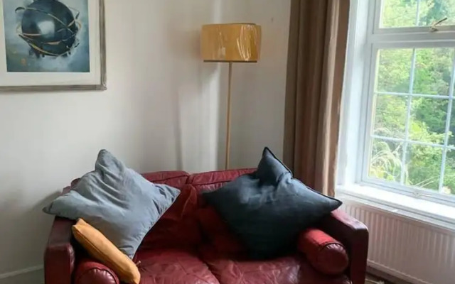 Cedarbank's - The Little Art House - dog Friendly