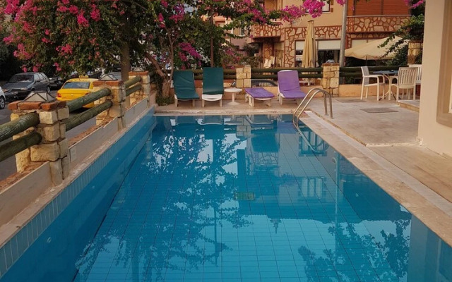 Selenya Apart Hotel