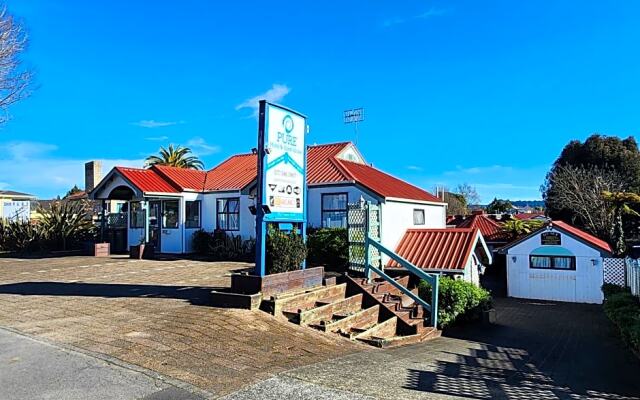 PURE Motel