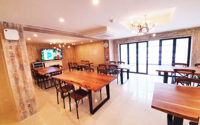 Uneed Business Hotel