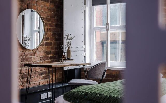 Host Apartments Mathew St Studio