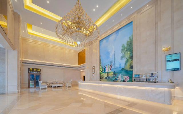 Vienna International Hotel Qishi Center Branch in Dongguan, Guangdong. – Lobby – Dongguan