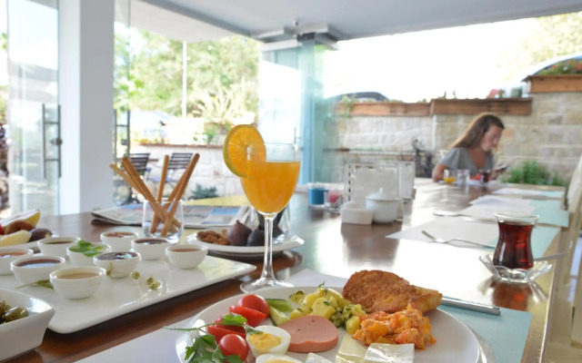 Arnna Hotel