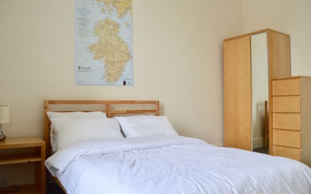 Stylish 2 Bedroom Apartment In Great Location